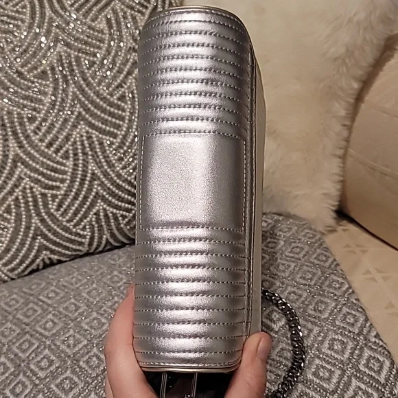 Tory Burch quilted leather shoulder bag - Picture 7 of 15